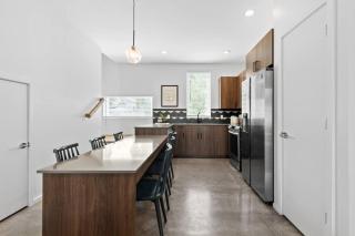South Side Modern - Downtown Living - Amazing Location - 9