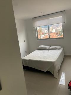 Hermoso y nuevo apartamento 16 - Medellín - 6