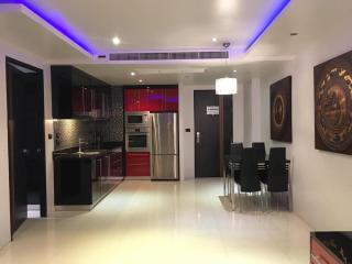 Absolute bangla suites 65 sqm corner room with Jacuzzi - Patong - 0