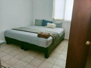 Apt 3BR, AC, Quiet Area - 9