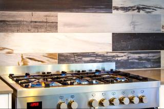 Serenity Retreat Noosa Luxury Guest Suite w Private Solar Heated Pool - Noosaville - 3
