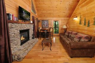 Thunder Bear Hideaway - 3