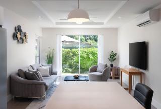 Coral beach 1BR Pool & Steps from Beach - Saint Peter - 0