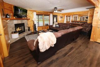 Grand Getaway Lodge By Colonial Properties - Pigeon Forge - 1