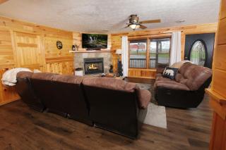 Grand Getaway Lodge Where Big Escapes Begin - 2