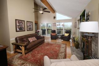 Pet Friendly 2BR Just 10 Min to DwTn Gatlinburg! FREE Attraction Tickets - Gatlinburg - 6