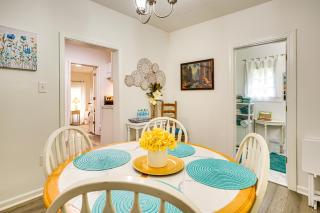 Lakeview Vacation Rental - Walk to Crystal Lake! - - 4