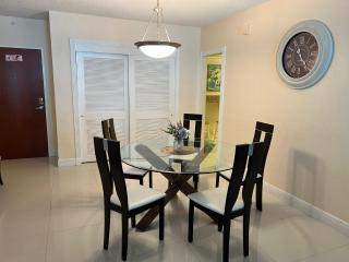 Large Oceanview Beach 2 2 Comfortable Apartment - 4