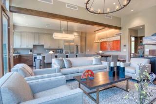 Riverfront Townhome 19 by East West Hospitality - 7