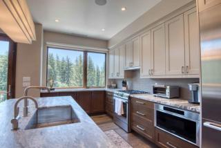 Riverfront Townhome 19 by East West Hospitality - 3