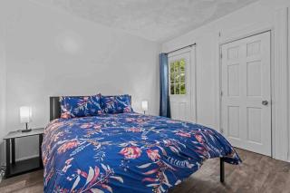 New Luxury House in the Heart of Janesville - 9