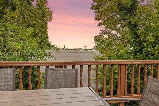 New Luxury House in the Heart of Janesville - 2