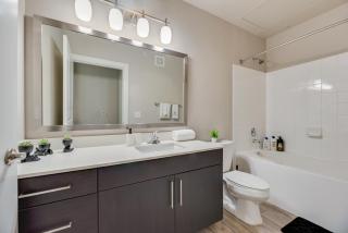 Spacious 2BRI Pool I Gym I Free Parking IWorkspace - Dallas - 2
