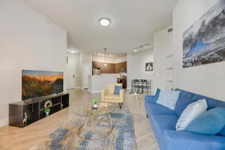 Spacious 2BRI Pool I Gym I Free Parking IWorkspace - Dallas - 0
