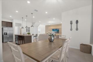 5 Bedrooms 4 Bathrooms Windsor Cay 1289 Er - 8