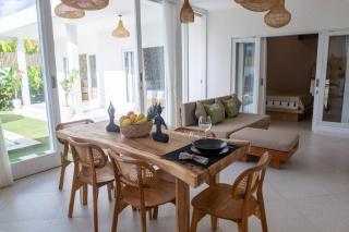 NEW 3BR Villa-3 Min Echo Beach - Canggu - 2