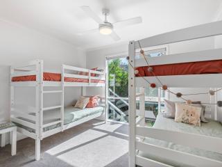 Finch's Landing Rye by Ready Set Stay - BYO linen and towels - Rye - 2