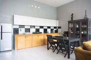 Villa in Kecamatan Kuta Utara - Dalung - 7