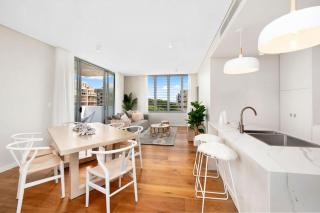 The Bondi Breeze Apartment - 7