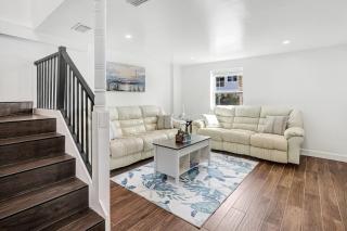 Charming Fort Myers Beach House - 4