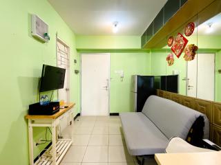Stunning and Homey 2BR Pool View Green Bay Pluit Apartment By Travelio - 2