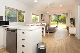 Blissful Beachfront Apartment Broulee - Broulee - 6