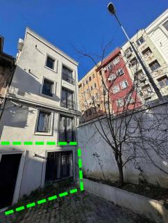 Cozy Garden-Level Apartment near Taksim - Istanbul - 5