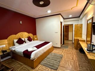Krishana Cottage A Pure Veg !!!300 m From Hadimba Temple!!!Balcony Rooms!!!Veg Restaurant!!!Couple Friendly!!!Family Cottage!!! - 5