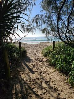 Unwind by the Dunes - Beachside Apartment by uHoliday - Casuarina - 8
