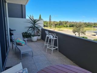Unwind by the Dunes - Beachside Apartment by uHoliday - Casuarina - 2