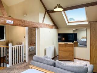 Granary cottage with HOT TUB - York - 6