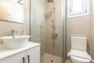 Elegant Loft with Jacuzzi - Ayía Marína - 3
