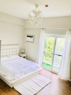 Cozy and Sunny Apartment near to Mactan Cebu International Airport - Amani Grand Resort & Residences - Pusok - 6