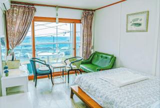 Jeju Yongdam House - 2