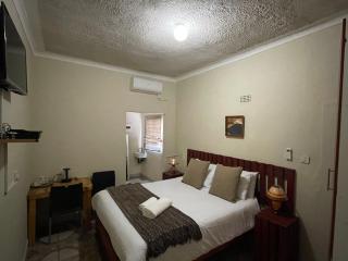 Abrama Bed And Breakfast - Francistown - 7