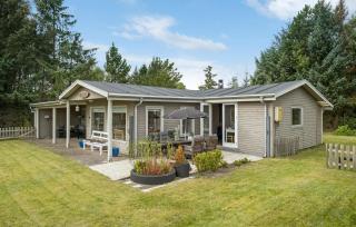 2 Bedroom Beautiful Home In Hals - 0