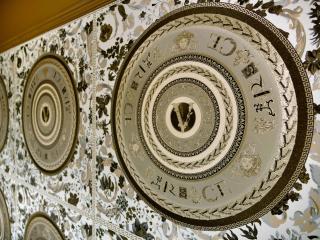 Ultra Deluxe Versace Apartment Near Sheffield - 4