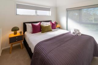 Park and Stay 4BR Townhouse near Avon River - Linwood - 3