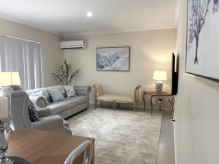 1 Sparkling Sanctuary Joondana 3brgarage - Perth - 8