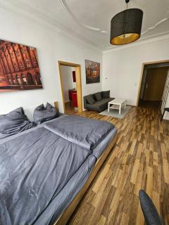 FERIENWOHNUNG APARTMENT in ZITTAUER STADTZENTRUM INNENSTADT INNENRING TOP LAGE - WOHNEN AUF ZEIT IN ZITTAU - 1 RAUM WOHNUNG - Zittau - 1