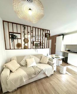 Le Cocon de Montpellier - Hyper-Centre, Standing & Confortable, Full Équipé - 0