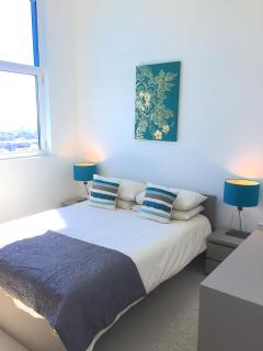 Penthouse - 2 Bed - 2 Bath - Free Parking - Bedford - 1