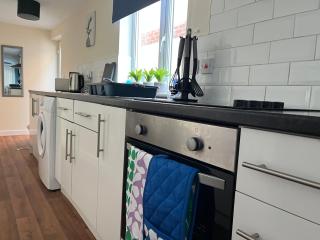 Cosy, Central Home - Lincolnshire - 8
