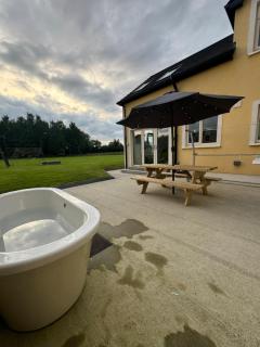 The Swim Studio Apartment - 5