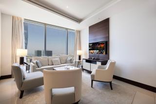 EaseMyTrip - Exquisite Downtown 2BR in Address Skyview Tower 1 - Dubai - 9