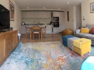 Boutique private apartment convenient for city - Pass the Keys - Bath - 5