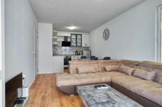 Private 1-BD Apartment with Balcony in Sveti Vlas by Flat Mаnаger - Sveti Vlas - 5
