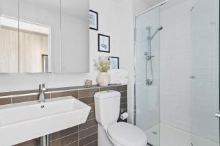 A Cozy 2BR Apt with Harbour Views and FREE Parking - Melbourne - 4