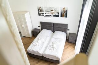 KMS Homes - Modern - Airy - Family friendly - 8