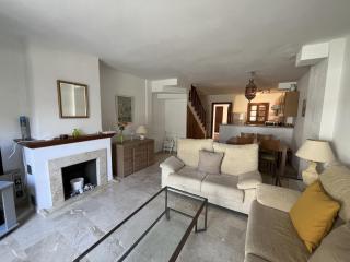 Estepona - Playa - 2 dormitorios con jardín y acceso directo a la piscina Is15 - 1